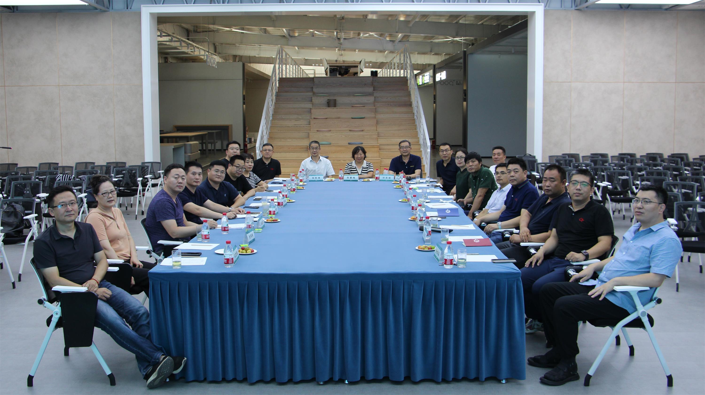 合影1 - 小图_看图王.jpg