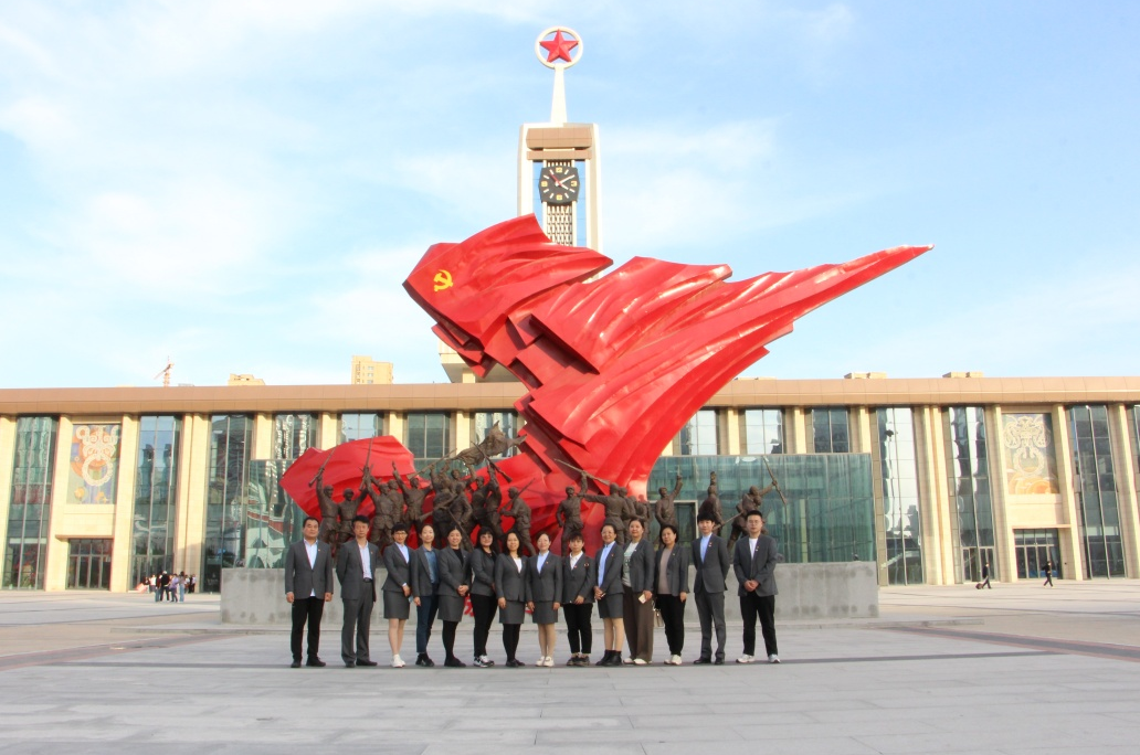 探寻革命记忆 传承红色基因 | 大红鹰dhy党支部和工会组织参观石家庄解放纪念馆活动